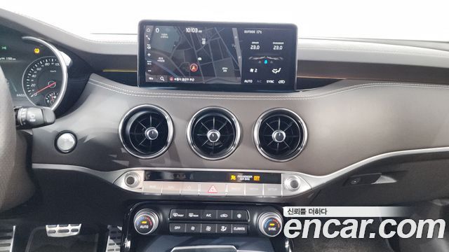 Kia Stinger 2021 — photo 19
