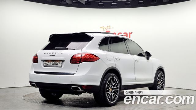 Porsche Cayenne 2013 — photo 2