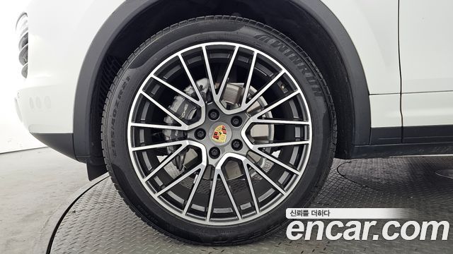Porsche Cayenne 2013 — photo 5