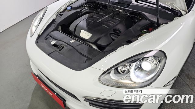 Porsche Cayenne 2013 — photo 6