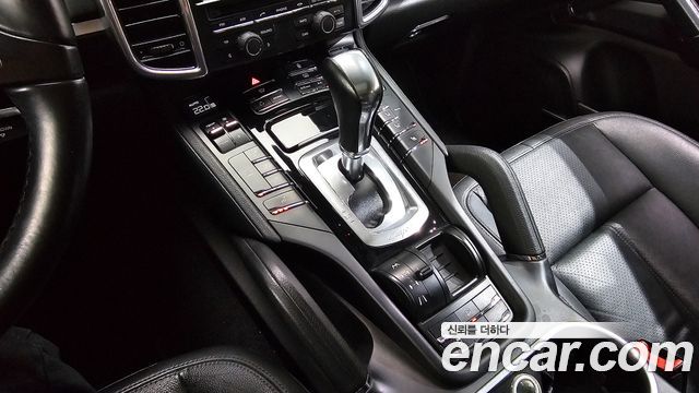 Porsche Cayenne 2013 — photo 9