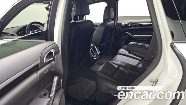 Porsche Cayenne 2013 — photo 11