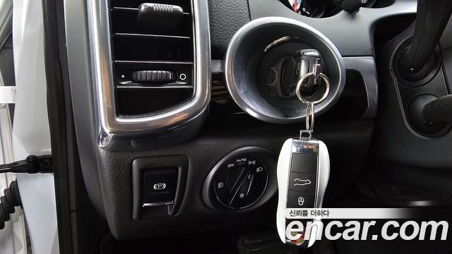 Porsche Cayenne 2013 — photo 13