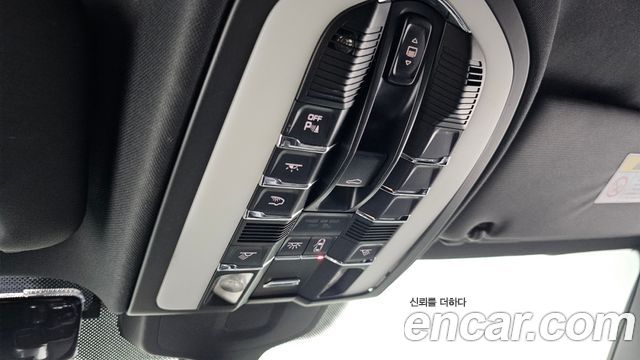 Porsche Cayenne 2013 — photo 17