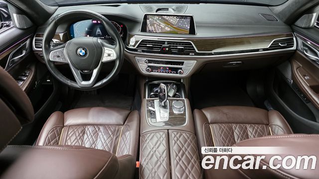 BMW 7-Series 2022 — photo 10