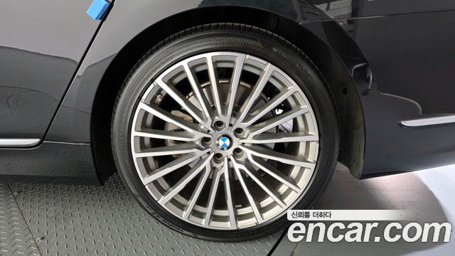 BMW 7-Series 2022 — photo 7