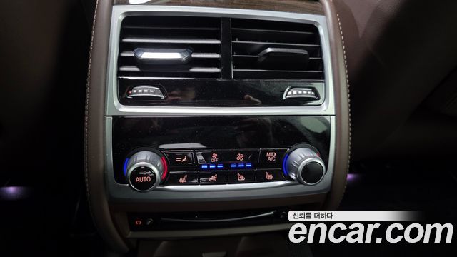 BMW 7-Series 2022 — photo 29
