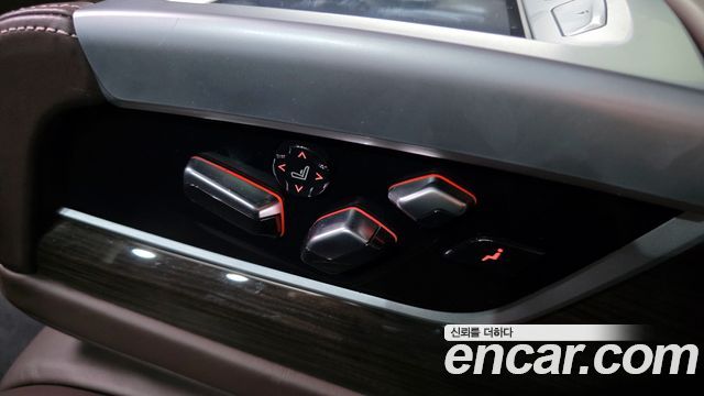 BMW 7-Series 2022 — photo 30