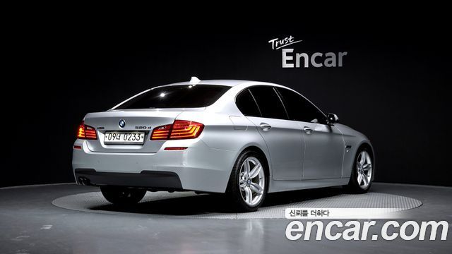 BMW 5-Series 2016 — photo 2