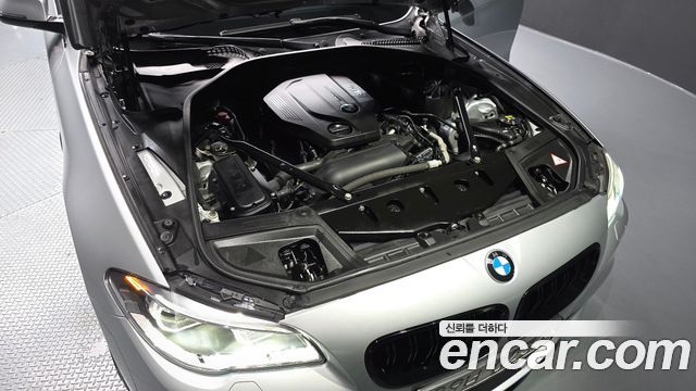 BMW 5-Series 2016 — photo 6
