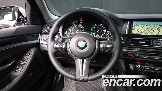 BMW 5-Series 2016 — photo 13