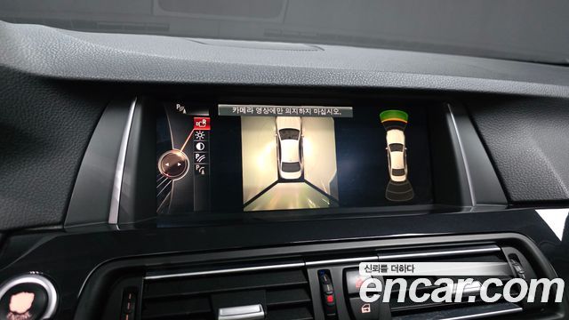 BMW 5-Series 2016 — photo 16