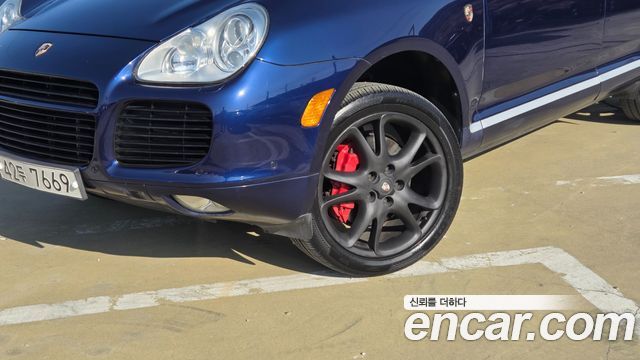 Porsche Cayenne 2004 — photo 13