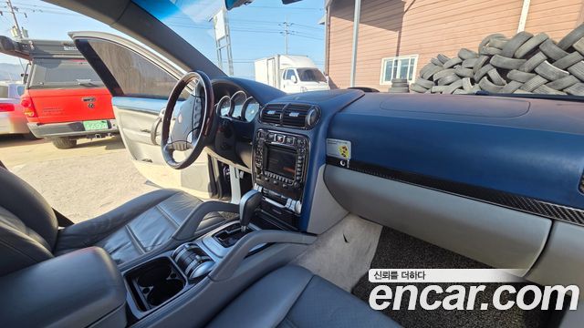 Porsche Cayenne 2004 — photo 17