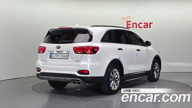 Kia Sorento 2018 — photo 2