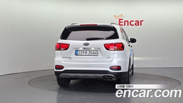 Kia Sorento 2018 — photo 4