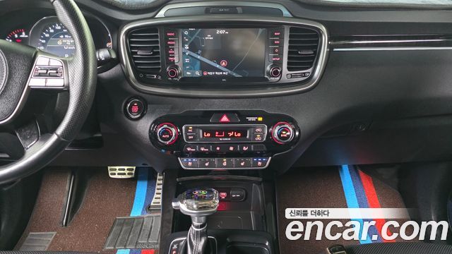 Kia Sorento 2018 — photo 21