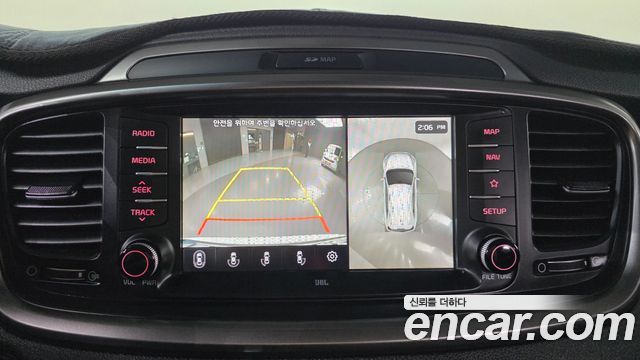 Kia Sorento 2018 — photo 22