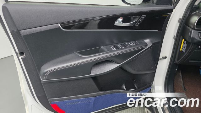 Kia Sorento 2018 — photo 14