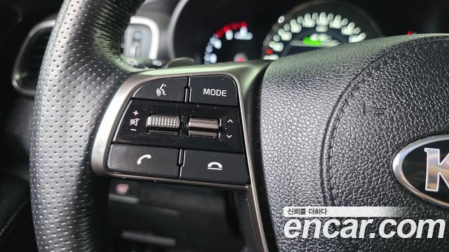 Kia Sorento 2018 — photo 31