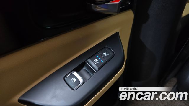 Kia Canival 2023 — photo 24