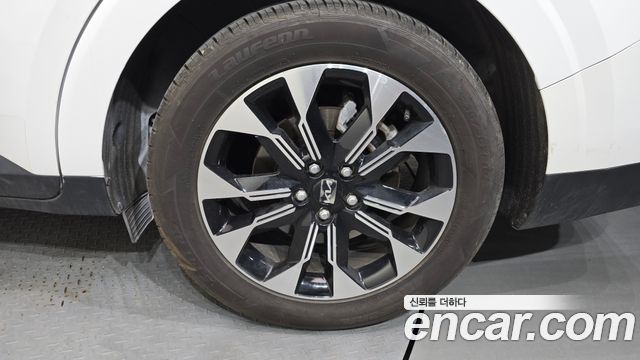 Kia Canival 2023 — photo 7