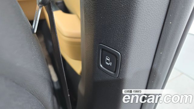 Kia Canival 2023 — photo 33