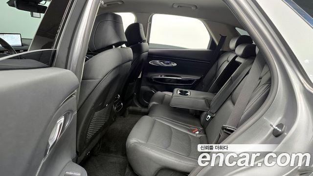 Genesis GV70 2021 — photo 12