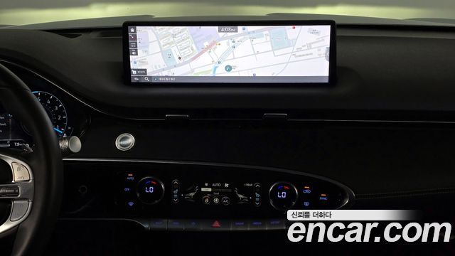 Genesis GV70 2021 — photo 18