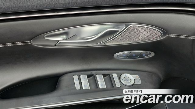 Genesis GV70 2021 — photo 19