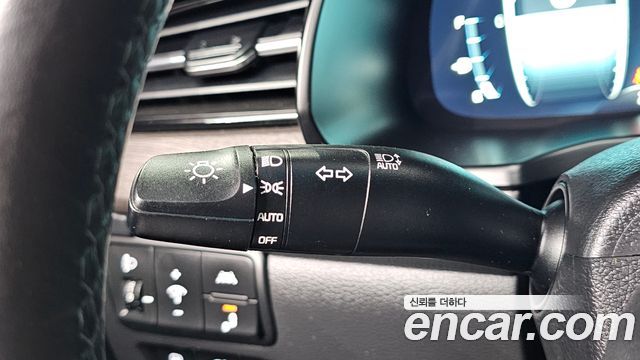 Kia K7 2020 — photo 31
