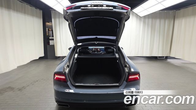 Audi A7 2016 — photo 20