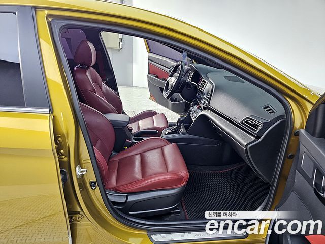 Hyundai AVANTE 2019 — photo 10