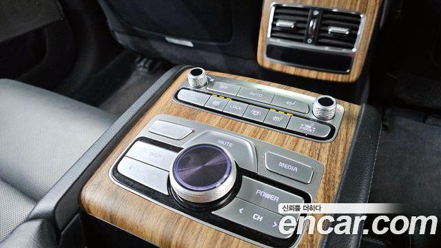 Kia K9 2022 — photo 19