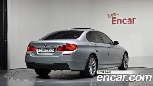 BMW 5-Series 2016 — photo 2