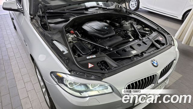 BMW 5-Series 2016 — photo 6