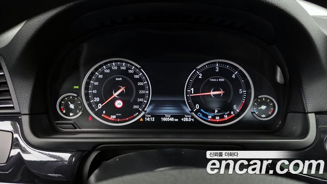 BMW 5-Series 2016 — photo 8