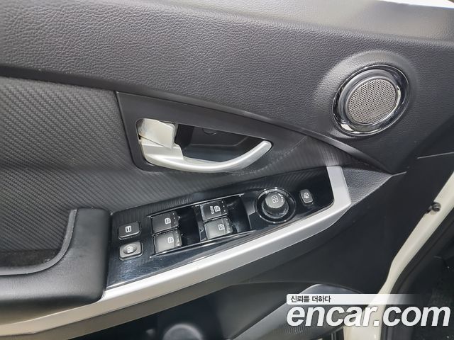 KG Mobility KORANDO 2017 — photo 12