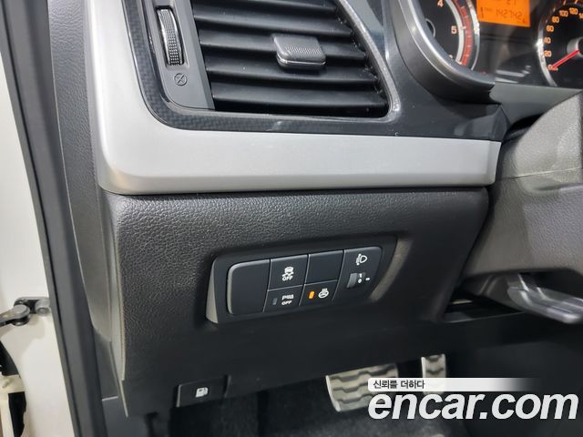KG Mobility KORANDO 2017 — photo 13