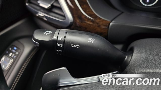 Genesis G90 2021 — photo 29
