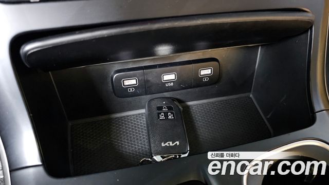 Kia Canival 2022 — photo 13