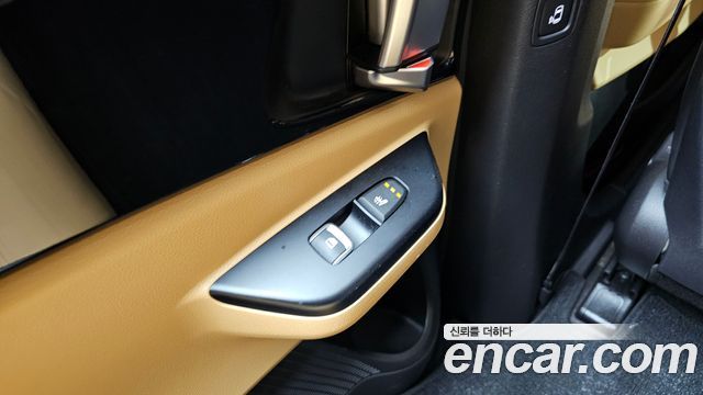 Kia Canival 2022 — photo 19