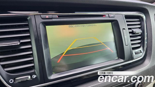 Kia Canival 2016 — photo 15