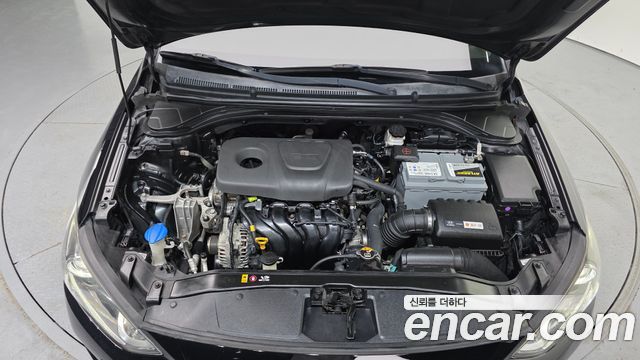 Hyundai AVANTE 2018 — photo 6