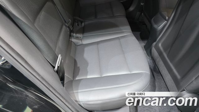Hyundai AVANTE 2018 — photo 10
