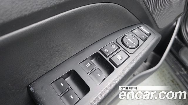 Hyundai AVANTE 2018 — photo 13