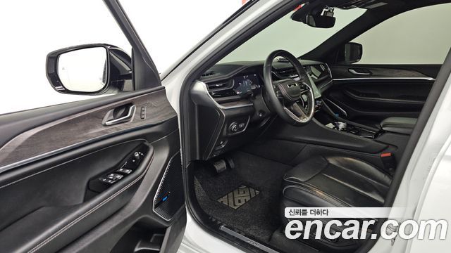Jeep Cherokee 2022 — photo 13