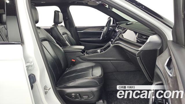 Jeep Cherokee 2022 — photo 16