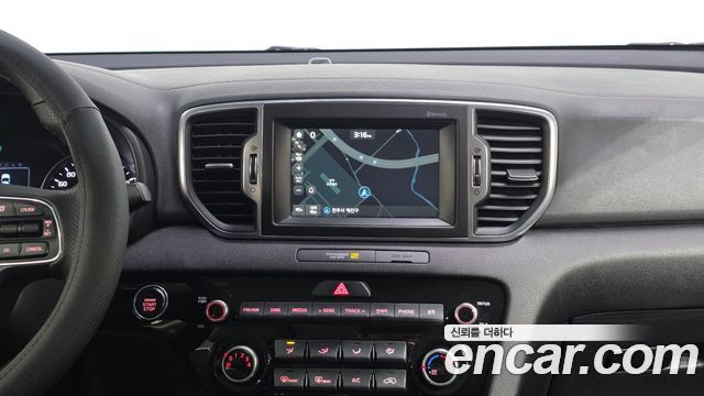 Kia Sportage 2016 — photo 16
