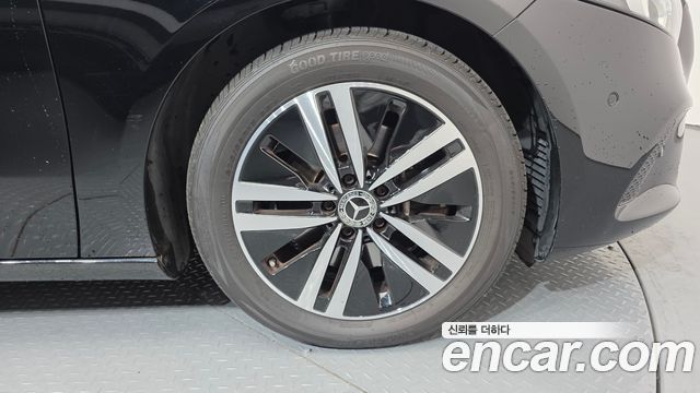 Mercedes-Benz A-Class 2021 — photo 5